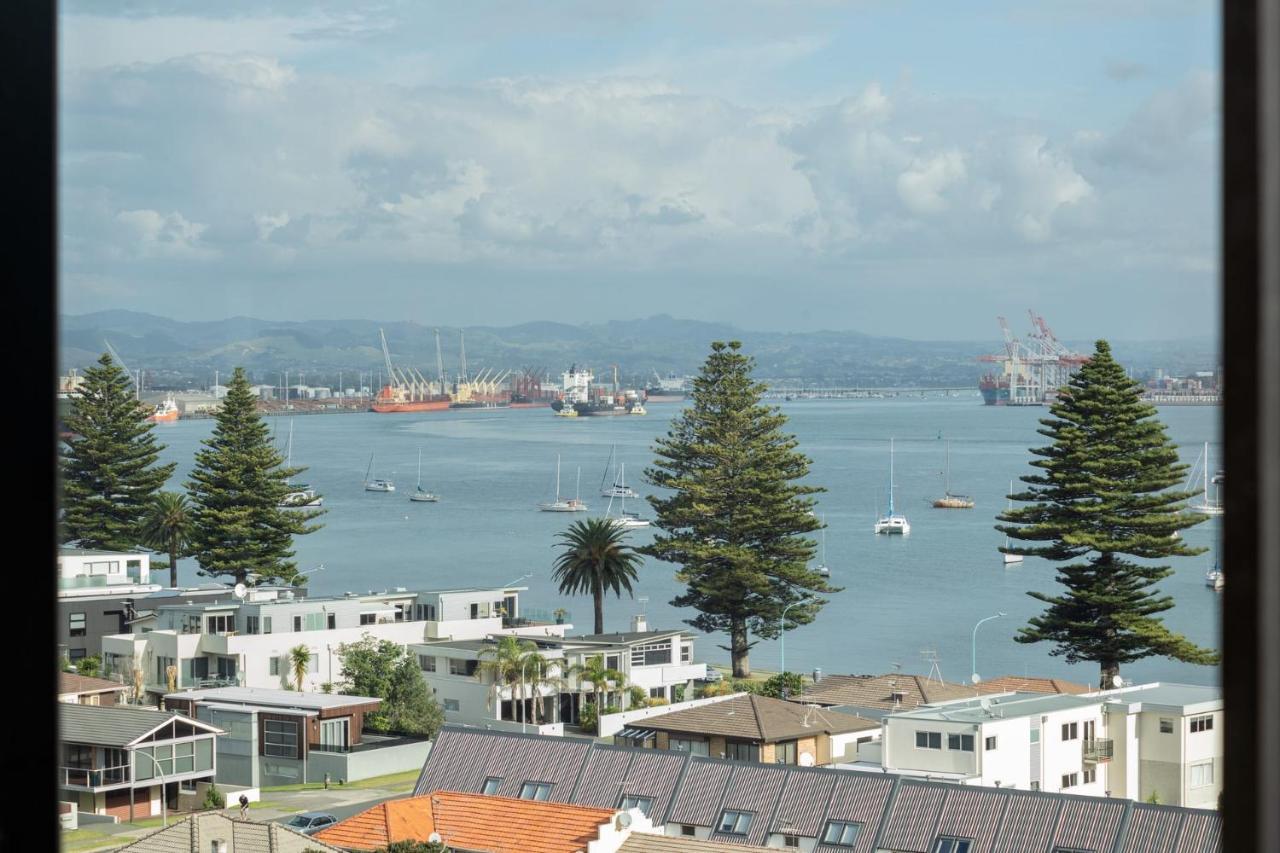 Superb Elevated Views Of Harbour With Heated Pool, Gym & Parking Apartment Mount Maunganui Exterior photo